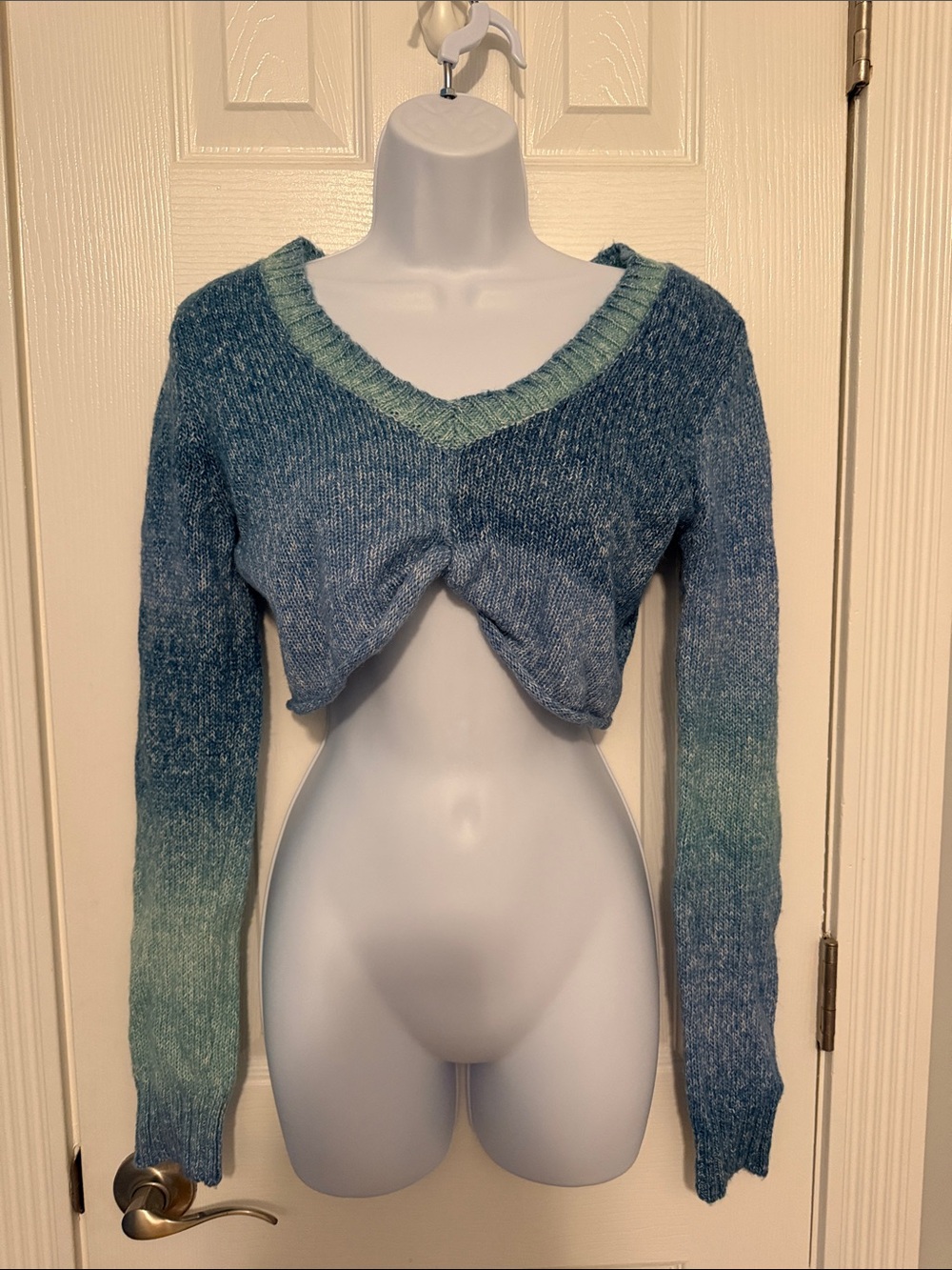 Aeropostale Blue-to-Teal Ombre V-Neck Cropped Sweater